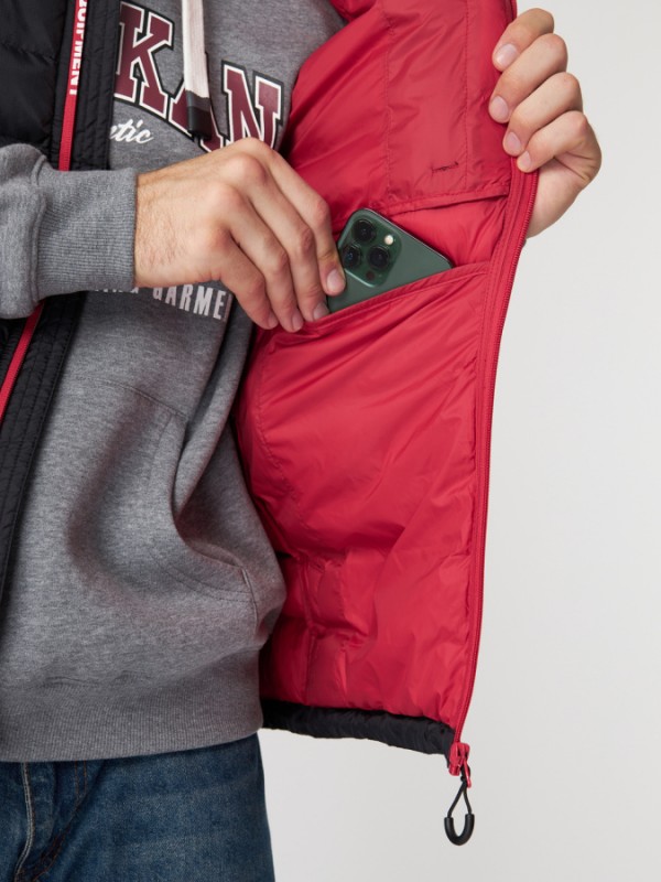 Жилет Alaskan Juneau Vest Black утепленный стеганый черный /красный