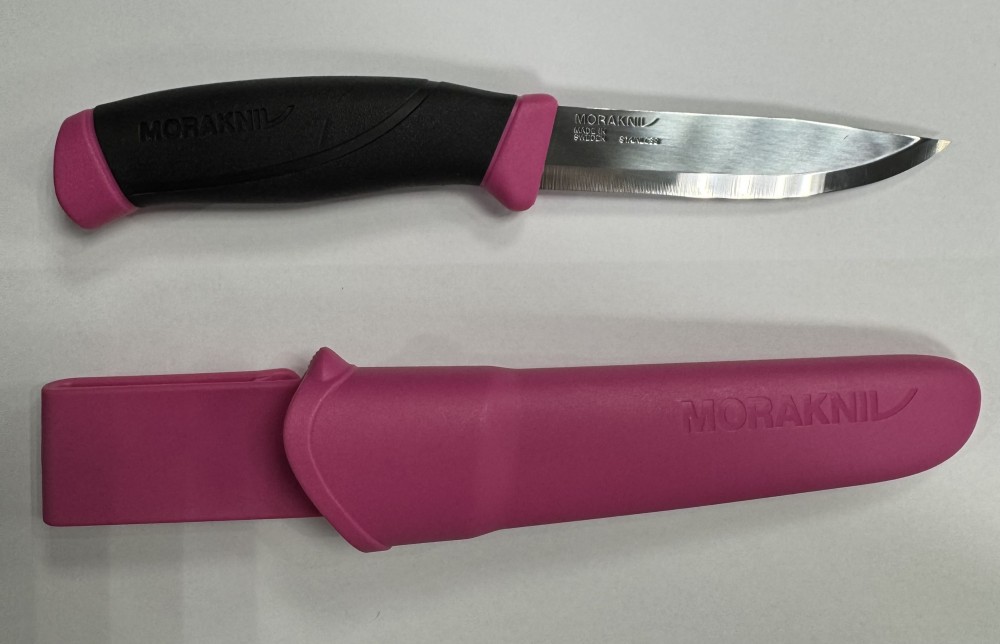 Нож туристический Morakniv Companion Magenta (Cerise) нерж.сталь (пурпурный)